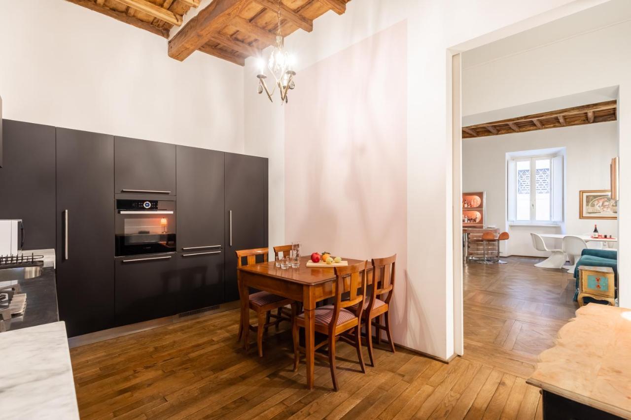 Apartamento Chic And Style In Historical Via Giulia Roma Exterior foto